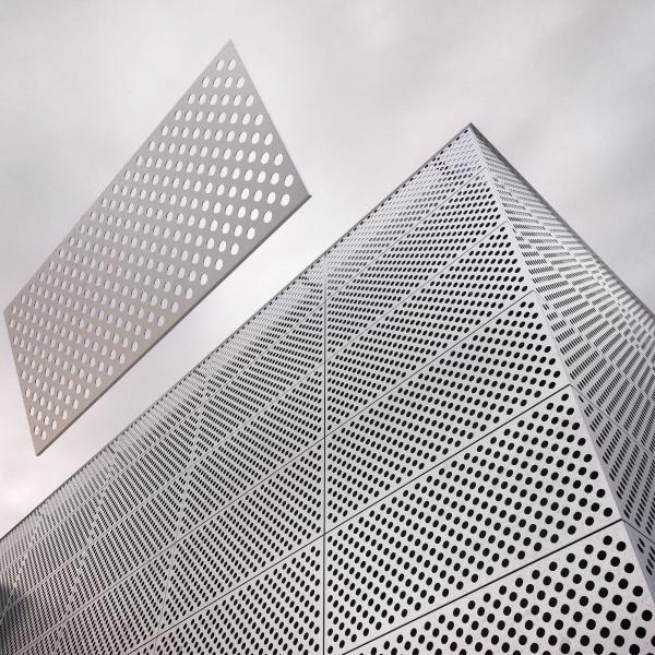 Versatile Perforated Stainless Steel Sheet For Construction Industrial