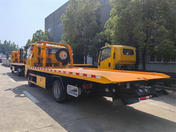 Factory Hot Sale Recovery Truck for Sale in Dubai Flatbed Tow Truck Pull 2 Car