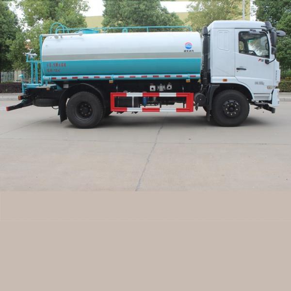 Camion citerne à eau Dongfeng 10-12m³   Camion de pulvérisation  	Citerne à eau