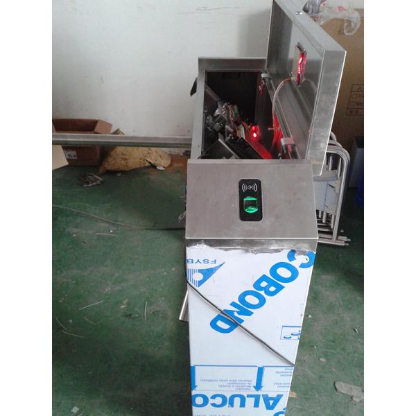 На открытом воздухе прочная Theftproof нержавеющая сталь ворот 304 барьера турникета отпечатка пальцев