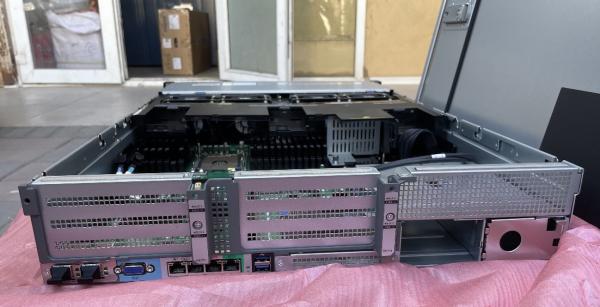 1288HV6 servidor 4 x 3,5 pulgadas disco es estándar