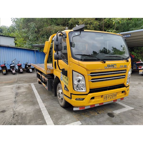 42 Automatic Flat-Bottomed Barrier Truck Rescue Vehicles Diesel Fuel Euro6 Barrier Cart