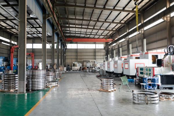 Pre Engineered Three Row Roller Slewing Bearing Ring For PC200-7 Excavator