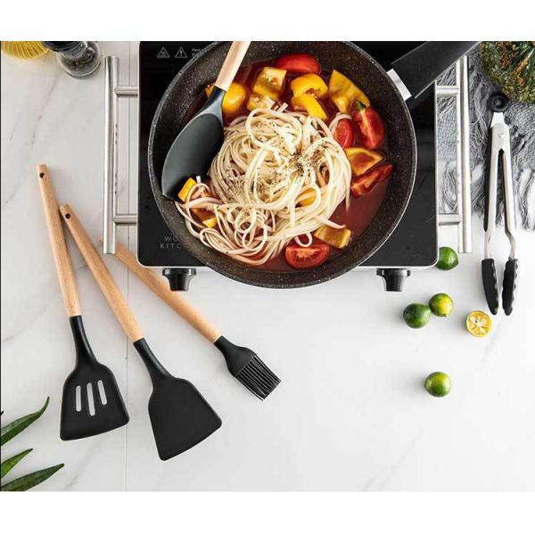 24 Pieces Non-Stick Wooden Handle Silicone Kitchen Gadget Set with Customized Options