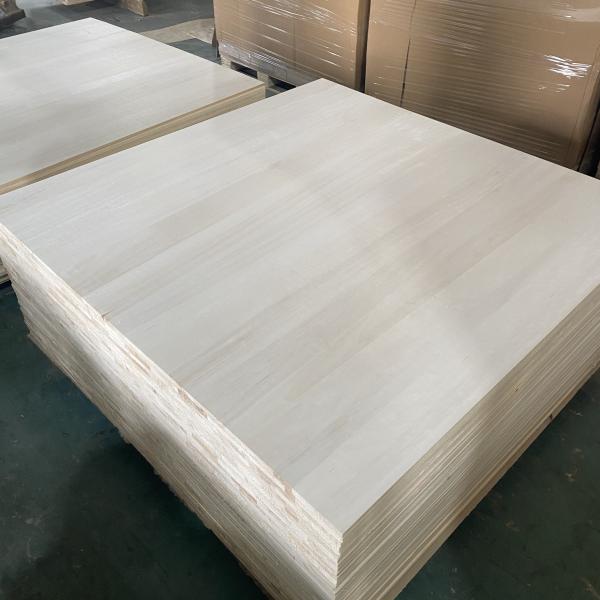 Painel de madeira maciça de álamo de 4X8 polegadas com e competitivo em 480-510kg/m3 Densidade