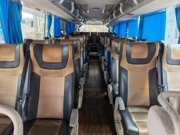 Os ônibus diesel urbanos usados de Yutong entregam em segundo o treinador de passageiro usado LHD Buses de Buses do treinador da excursão