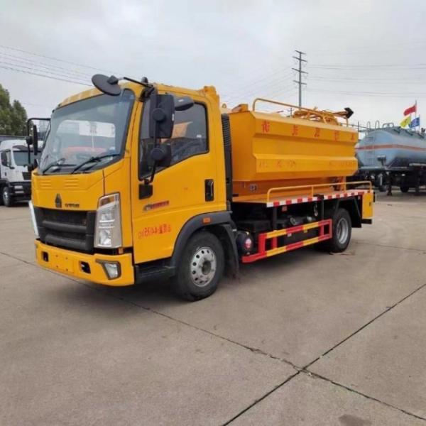 OEM 2225L Camión depurador septico con vacío para limpiador de alcantarillado de succión de lodo fecal