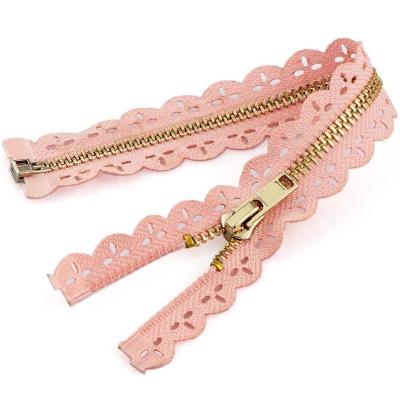 Affordable Sustainable Metal Zipper for Garment Customizable and Timeless Design