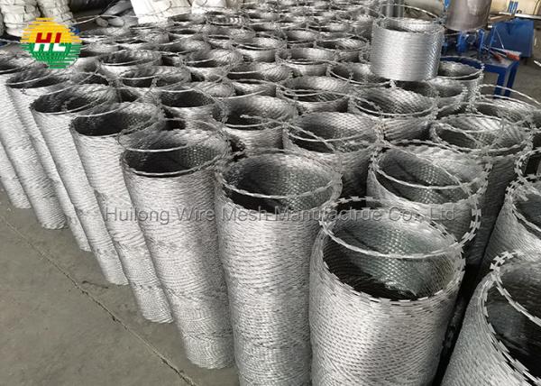 HUILONG galvanizou as bobinas de aço do fio da lâmina, arame farpado do ISO na cerca do jardim