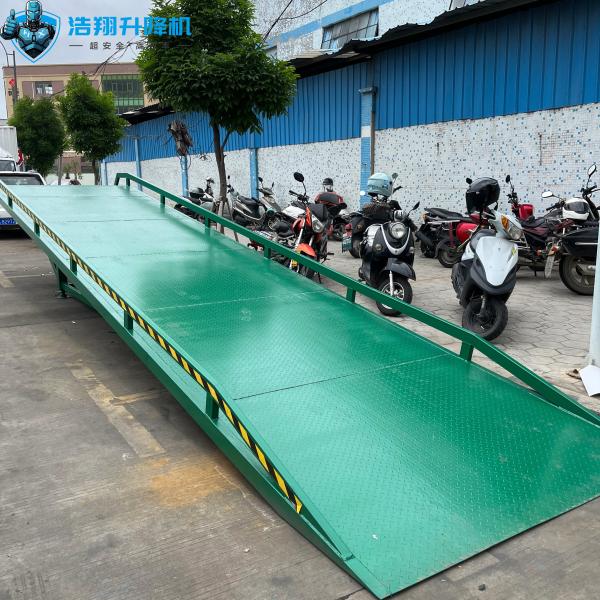 Non-standard Customized Efficient Portable Forklift Truck Container Mobile Yard Dock Ramp