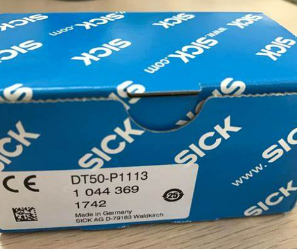 SICK DT50-P1113 Лазерные датчики расстояния Dx50 LC дисплей, 2 X LED