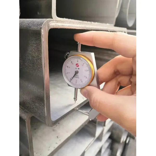 SUS304 Stainless Steel Square Tube with Polished Surface and 30*30-300*300 Specifications