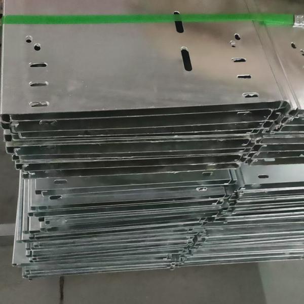 1.0mm-2.5mm Thickness Zinc Dip Treated Cable Support Tray With Hot Dip Zinc Plating Benefit
