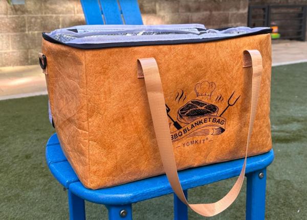 Wholesale Customized Size Sturdy Waterproof Insulated Cooler Bag With Handle Resistant To Wear Tear Custom Logo Letter Pattern