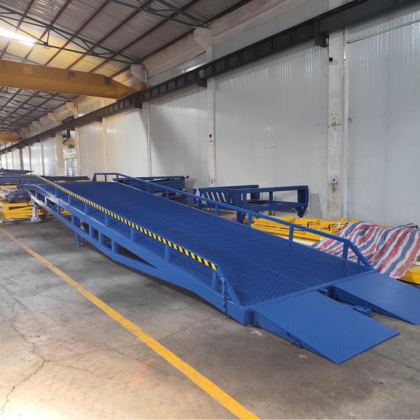 Rampe de chargement hydraulique mobile pour conteneurs Rampe de chargement temporaire