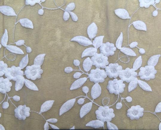 tela bordada branco do laço da malha do poliéster de 125cm para a venda por atacado do vestido de casamento