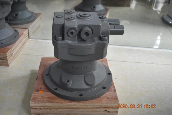 Les machines de construction YUCHAI 135 FONT le remplacement de moteur d'oscillation