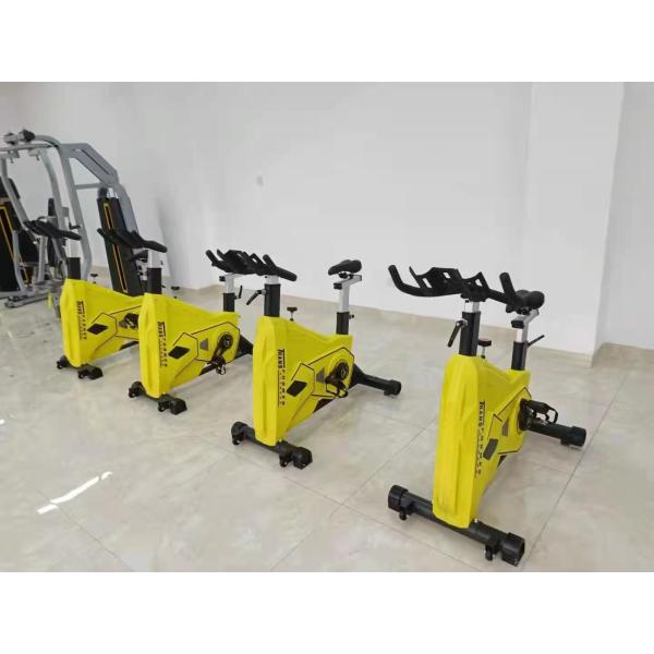 Machine d'entraînement cardio commerciale 13 kg Volant à vélo en salle