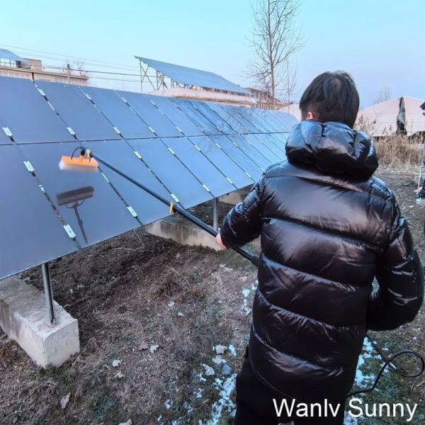 Escovinha de pulverização manual de 6,0 m com pólo alimentado com água para limpeza de mangueiras de água de painéis solares