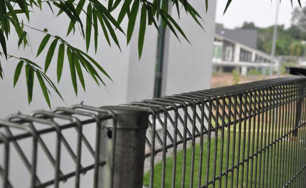 Brc Fence Specification: Cambodia Powder Coated Steel Brc Triangle Welded Mesh Garden Fence   Mesh(mm) 250×50 200×50
