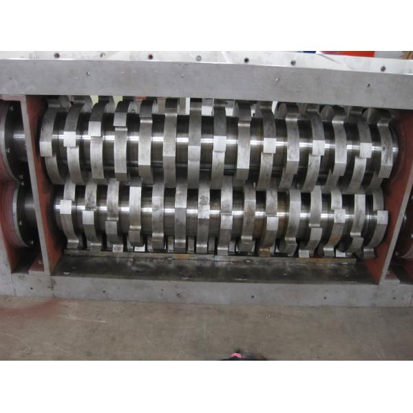 15kw Motor Power 2 Shaft Shredder Waste Truck Car Tire Debeader Machine 20-50 Tyres / Hour
