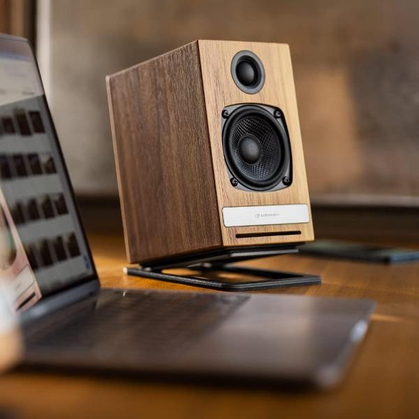 Металлические мини-столбики для компактных динамиков, включающие части для полировки и штамповки