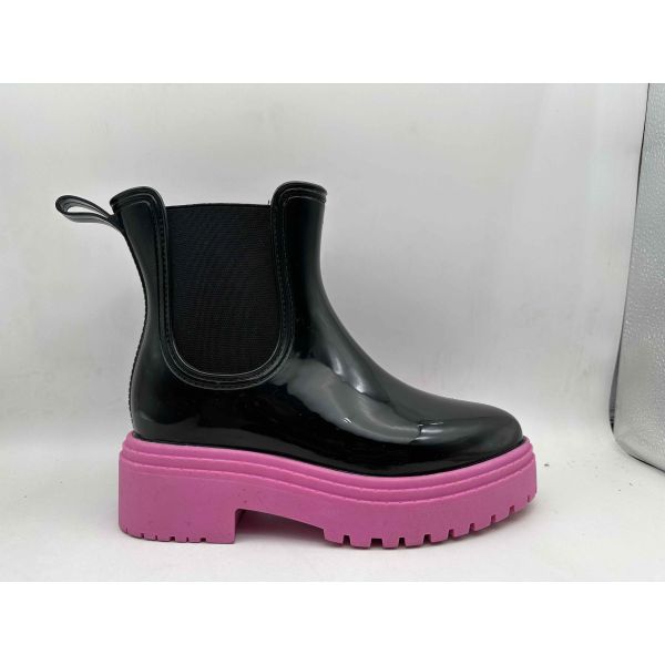 Couleur personnalisée Bottes de pluie pour femmes Matériau PVC Bottes de jardinage pour femmes