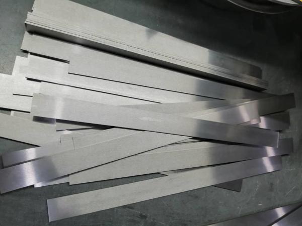 HIP Sintered STB Cemented Carbide Wear Strips 320 330 310 6 X12x2 Customized Size