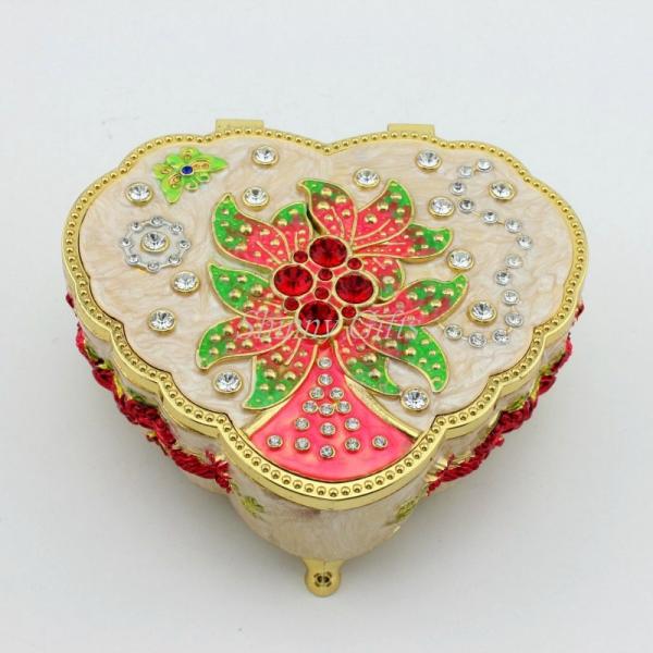 Zinc Alloy Heart Shape Musical Jewelry Box