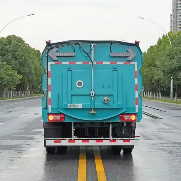 Foton 4*2 LHD Road Sweeping Truck For Different Environmental Conditions Euro3