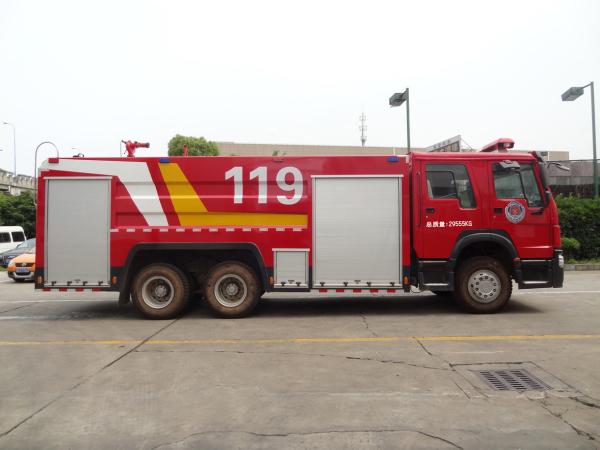 Howo Foam Fire Fighting Truck ,  6X4 15 Ton Heavy Rescue Engine