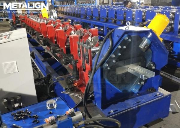 自動サイズ変更 C パーリンロール形作機 価格 15m / Min プロフェッショナルカット機
