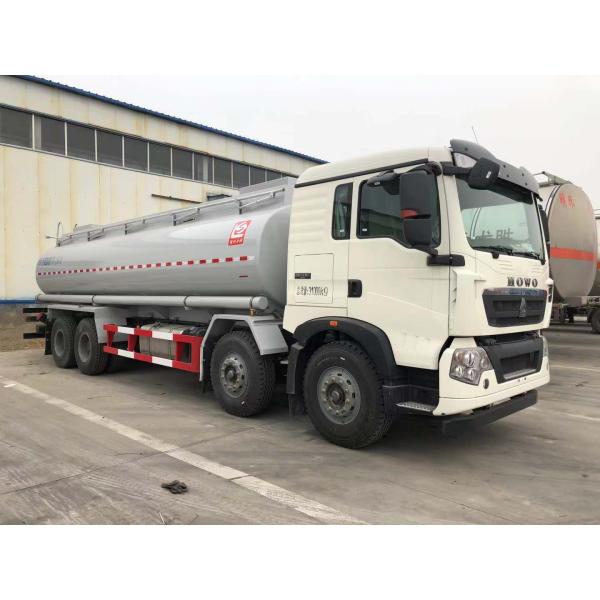 8X4 371HP 28CBM Diesel Fuel Tanker Truck Heavy Duty ZZ1317N4667W