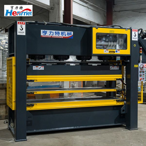 Máquina de madera de doble capa de prensado en caliente, máquina automática de prensado de puertas de acero 300T