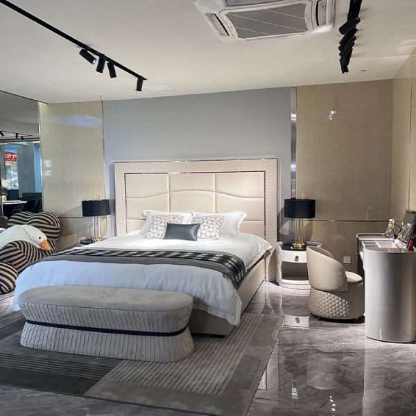 Italian Exclusive Design Modern Luxury Bedroom Set High-End Double Bed With Big King Size Headboard Soft Style Furniture