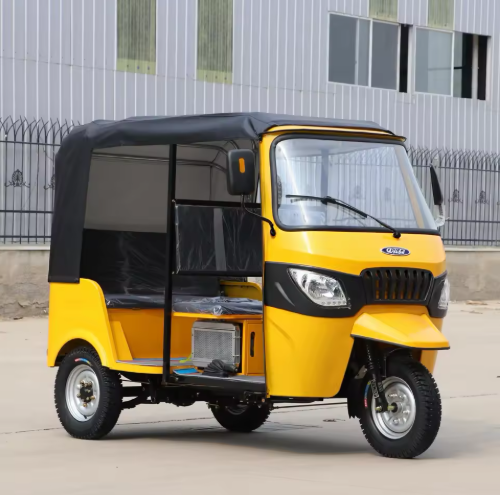 2026 Direct Sales Factory to Passenger Tricycles with 200cc Engine Tuktuk for Passenger Transport