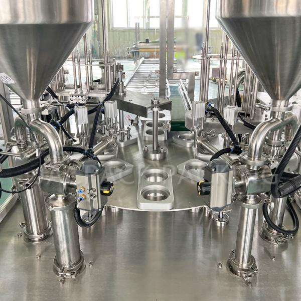 Máquina de vedação de enchimento rápido de copos 1800-2000 xícaras/h para iogurte, suco de água, creme, molho de mel, etc.