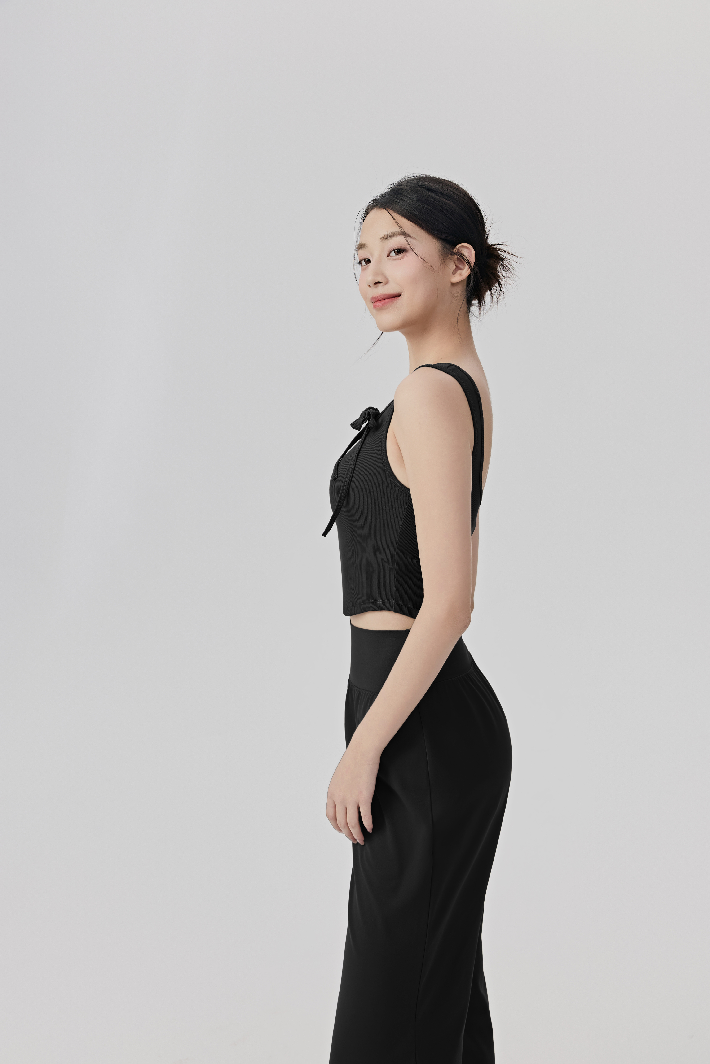 Women's Ribbed Knit Black Crop Tank Top with Built in Bra Stylish Cutout Detail for Yoga Dance and Daily Wear