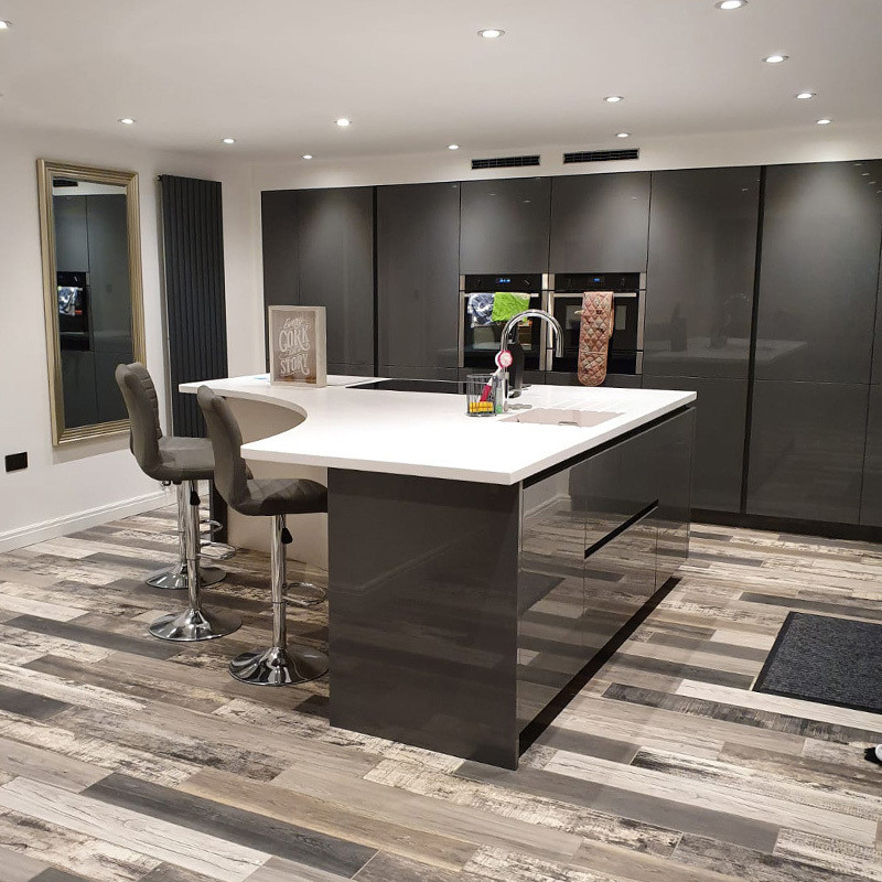 Lacquer Surface Treatment Wooden Cabinets for Customized Veneer Color Kitchen Furniture