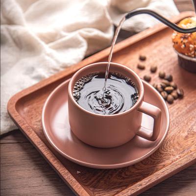 Type de tasses pour boissons Soucoupes de café en céramique artisanale et plateau pour le thé de l'après-midi