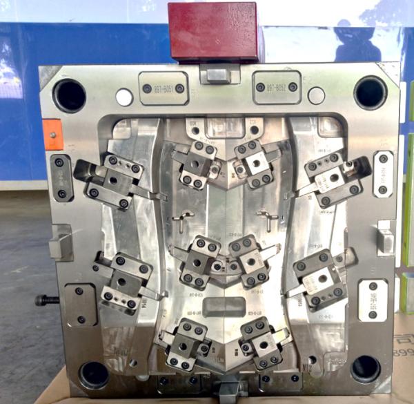 CHIMEI PC material for producing automotive plastic mold for Lighting Bezel