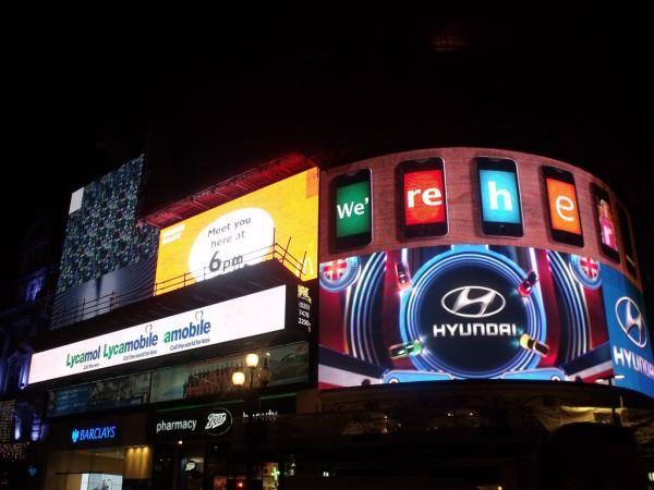 Full Color Led Outdoor Advertising Screens , Commercial LED Wall Panel Board P6