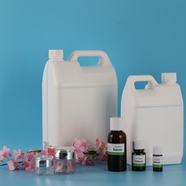 0.1% - 0.5% Skin Care Fragrances Sakura Essential Oil With Sweet Floral Aroma