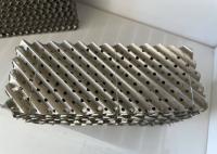 Emballage en métal ondulé résistant à la corrosion moderne pour les tours de distillation