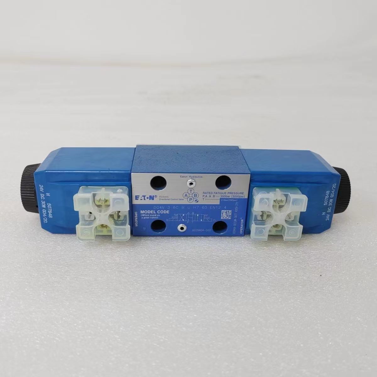 Eaton Solenoid Valve DG4V-3-6c Solenoid Valve Original Solenoid Valve for Sanyi  Zhonglian