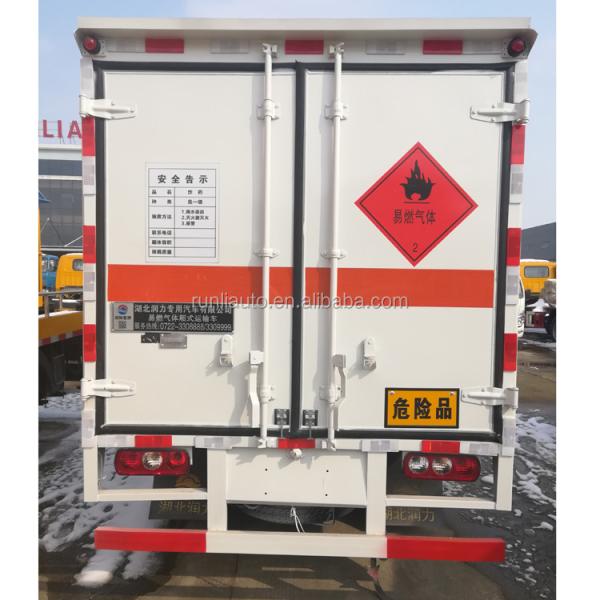 Manual Transmission Foton 4X2 Van Cargo Dry Box Truck 80km/H 115kw 160HP