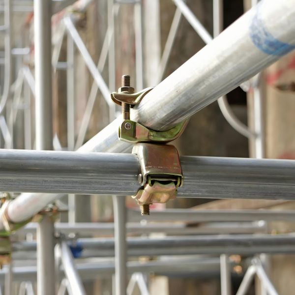 Heavy Duty Tube And Clamp Scaffold for Industrial Construction and Maintenance