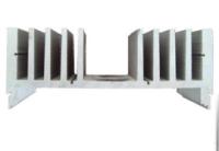 Le radiateur expulsé en aluminium profile la forme adaptée aux besoins du client/radiateur en aluminium