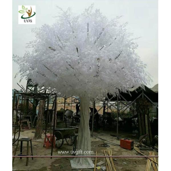 UVG indoor white big artificial banyan tree with silk leaves for winter wedding decorations GRE060