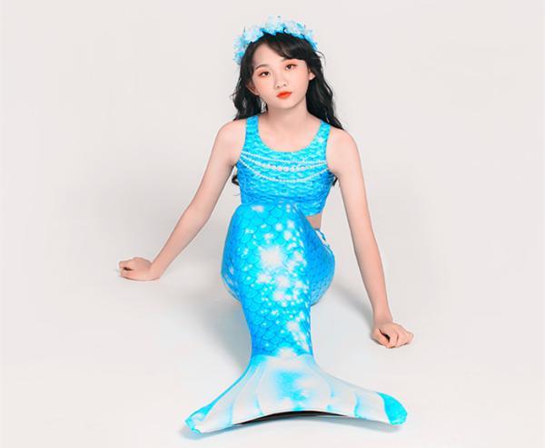 Ultra Shiny Childrens Mermaid Tails , Baby Mermaid Tail Green White Color
